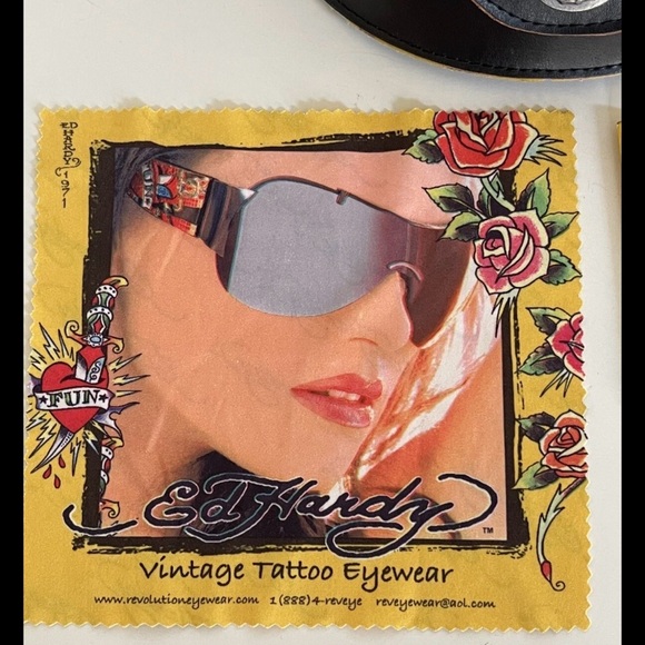 Ed Hardy Black and Red Sunglasses with Floral Case - Picture 2 of 16